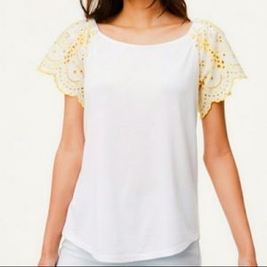 White t-shirt with yellow detail sleeves